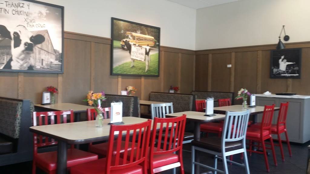 Chick-fil-A at North Beltline | restaurant | 2711 N Belt Line Rd, Irving, TX 75062, USA | 9722526699 OR +1 972-252-6699