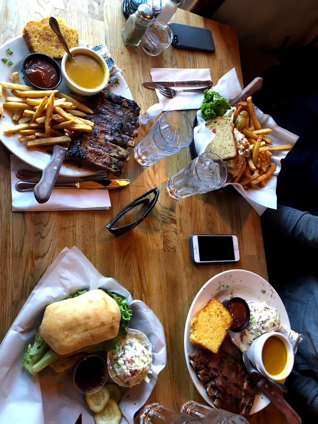 Cowboy Bar & Grill | restaurant | 5447 Hwy 9, Felton, CA 95018, USA | 8313352330 OR +1 831-335-2330