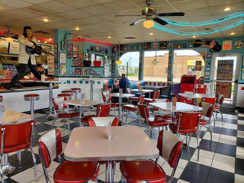 Spangles | restaurant | 2630 S 9th St, Salina, KS 67401, USA | 7858272525 OR +1 785-827-2525