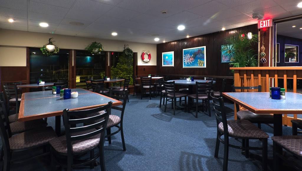 Charleys Boathouse Grill | restaurant | 6241 Estero Blvd, Fort Myers Beach, FL 33931, USA | 2397654700 OR +1 239-765-4700