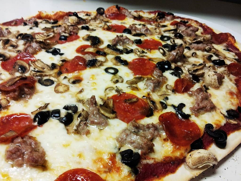 Nickys Pizza | meal delivery | 1735 Calumet Dr, Sheboygan, WI 53081, USA | 9204576425 OR +1 920-457-6425