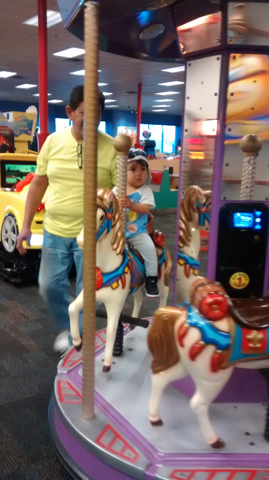 Chuck E. Cheese | restaurant | 5300 San Dario Ave Ste. 2205, Laredo, TX 78041, USA | 9567291270 OR +1 956-729-1270