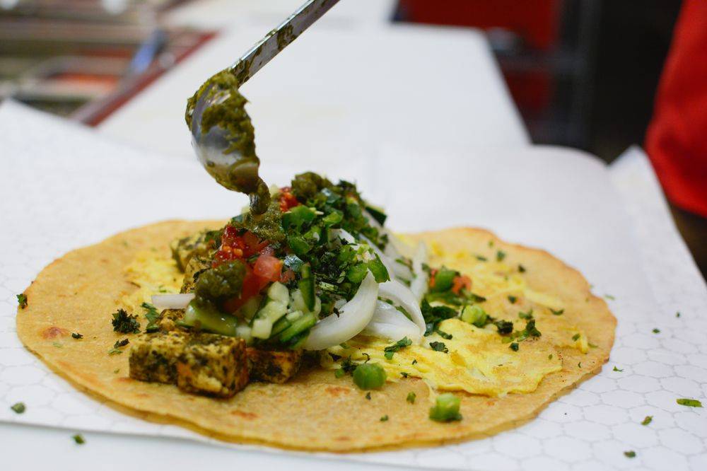 Hakka Bakka - Indian Kati Rolls | restaurant | 1002 W Lake St, Chicago, IL 60607, USA | 3128466425 OR +1 312-846-6425