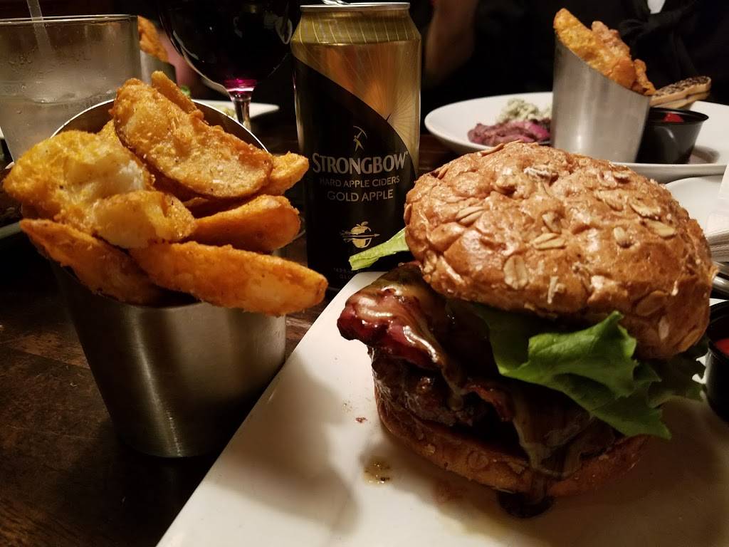 Slainte Irish Pub and Restaurant | restaurant | 1700 Thames St, Baltimore, MD 21231, USA | 4105636600 OR +1 410-563-6600