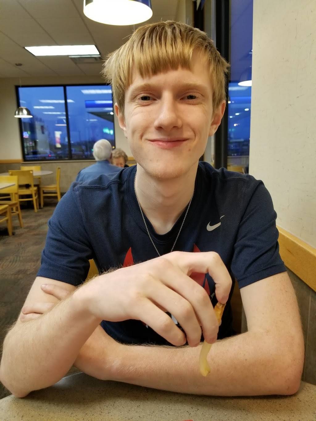 Wendys | restaurant | 9701 Veterans Memorial Pkwy, OFallon, MO 63366, USA | 6362725230 OR +1 636-272-5230