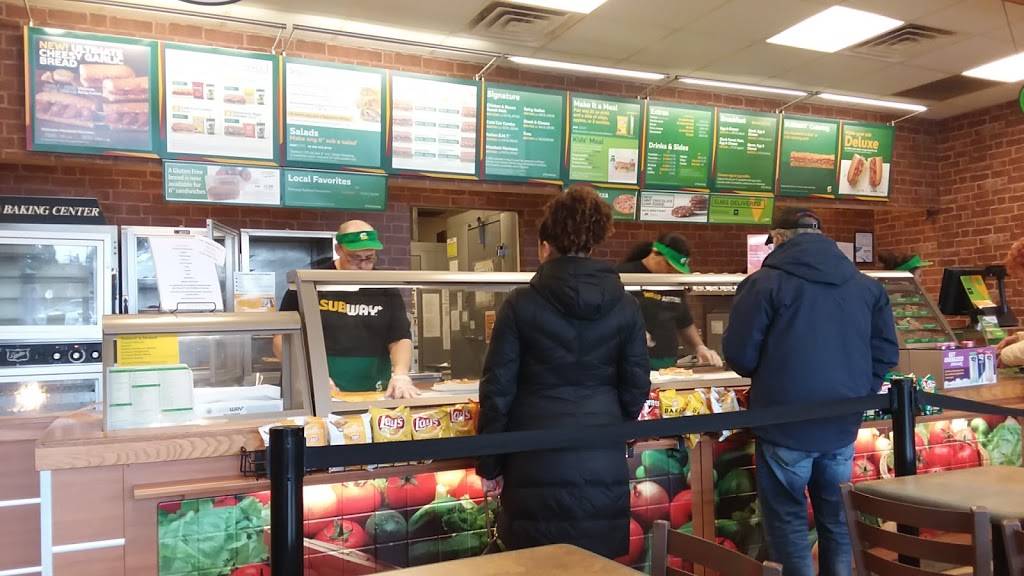 Subway | restaurant | 1380 Columbia Ave Store# 18, Stone Mill Plaza, Lancaster, PA 17603, USA | 7177350626 OR +1 717-735-0626