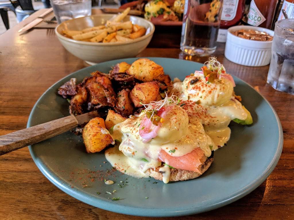 Berkeley Social Club | restaurant | 2050 University Ave, Berkeley, CA 94704, USA | 5109005858 OR +1 510-900-5858