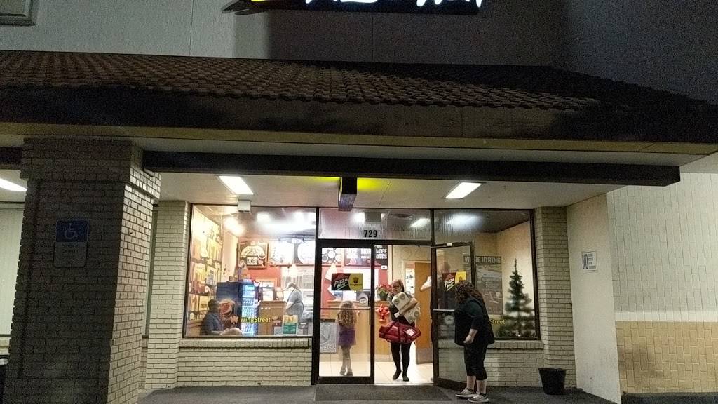 Pizza Hut | restaurant | 729 W Lumsden Rd #14, Brandon, FL 33511, USA | 8136848080 OR +1 813-684-8080