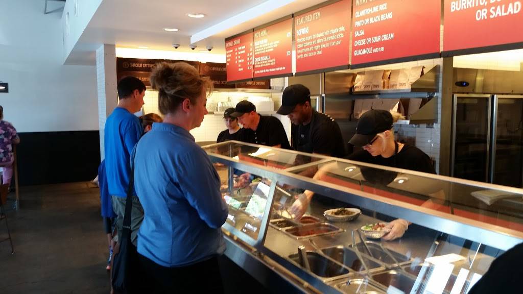 Chipotle Mexican Grill | restaurant | 68041 Mall Ring Rd, St Clairsville, OH 43950, USA | 7406959264 OR +1 740-695-9264