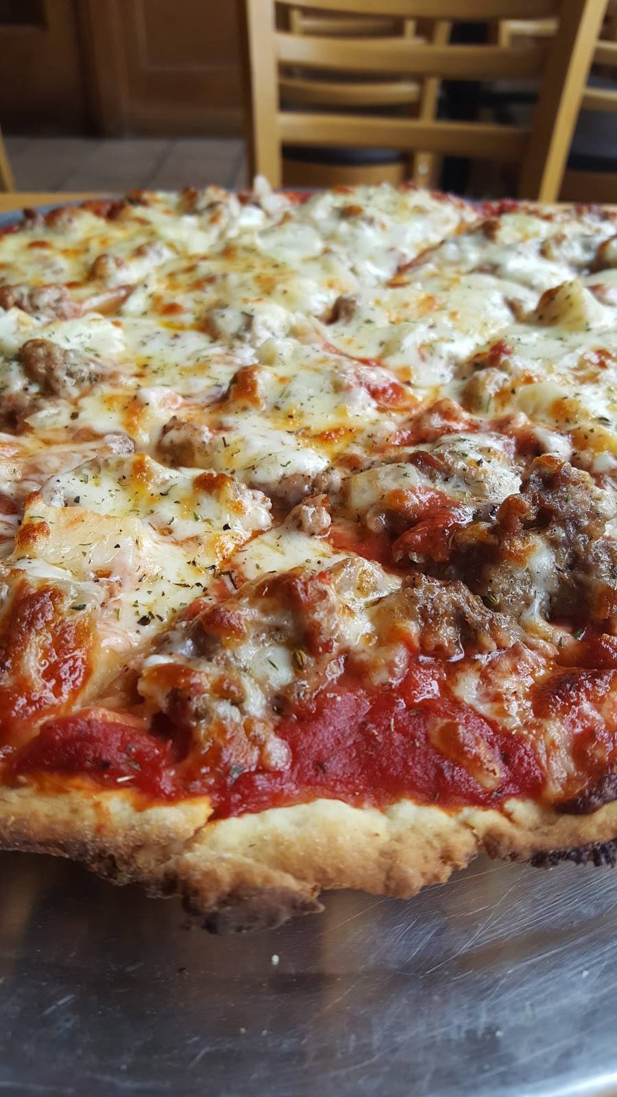 Phils Pizza | restaurant | 1102 W 35th St, Chicago, IL 60609, USA | 7735230947 OR +1 773-523-0947