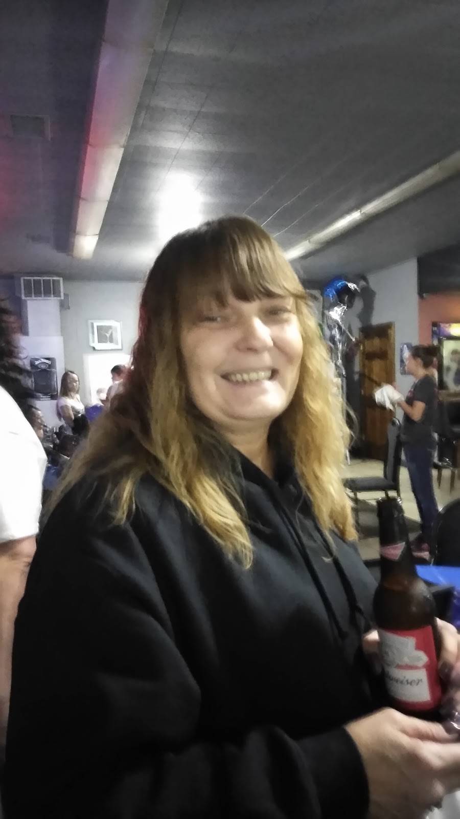 Verns Place | restaurant | 2322 E Washington St, Indianapolis, IN 46201, USA | 3176388376 OR +1 317-638-8376