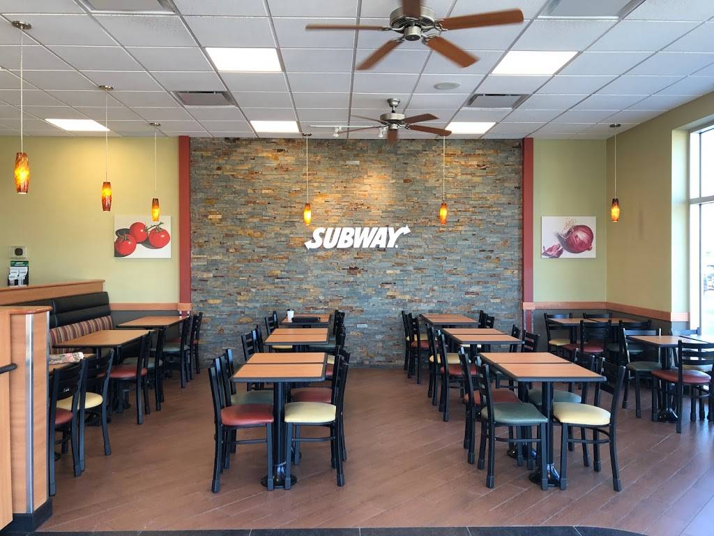 Subway | restaurant | 2800 Boulevard de la Pinière #150, Terrebonne, QC J6X 0G4, Canada | 4504926060 OR +1 450-492-6060