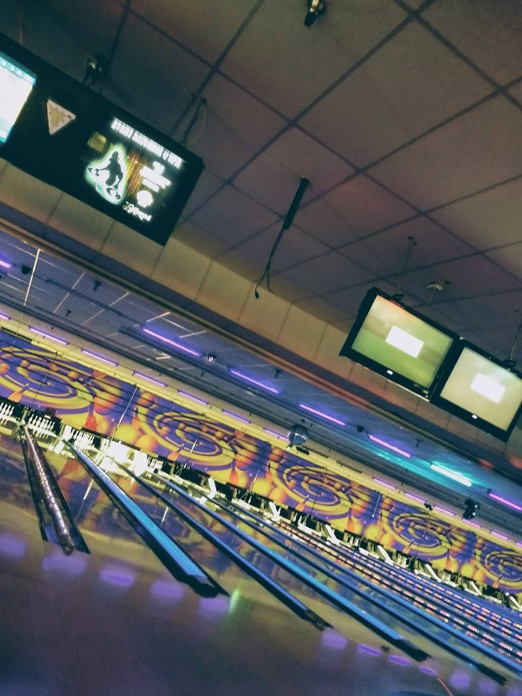 Chaparral Lanes | night club | 400 W Bonita Ave, San Dimas, CA 91773, USA | 9095922772 OR +1 909-592-2772