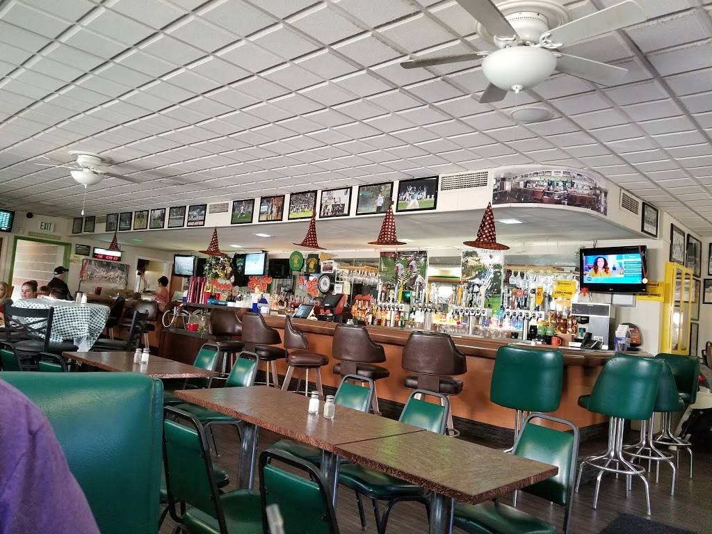 Coonans Irish Hub | restaurant | 1004 N Johnson St, Bay City, MI 48708, USA | 9894021177 OR +1 989-402-1177