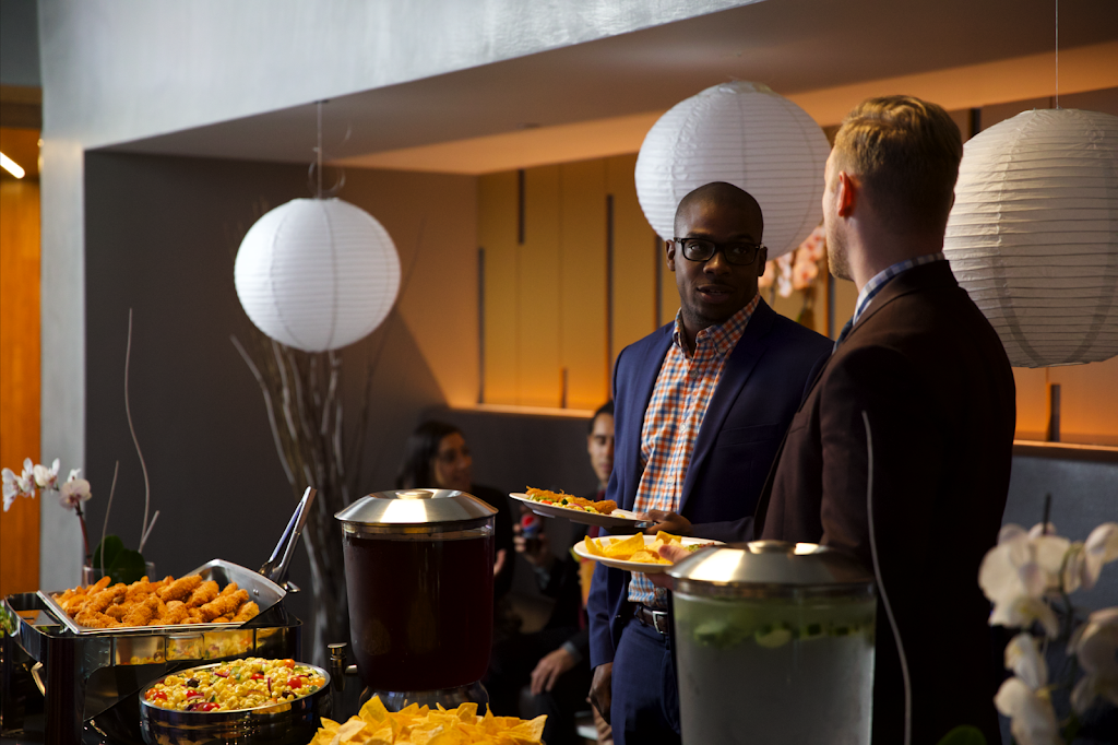 Studio Movie Grill Lewisville | restaurant | 1600 S Stemmons Fwy, Lewisville, TX 75067, USA | 4694058524 OR +1 469-405-8524