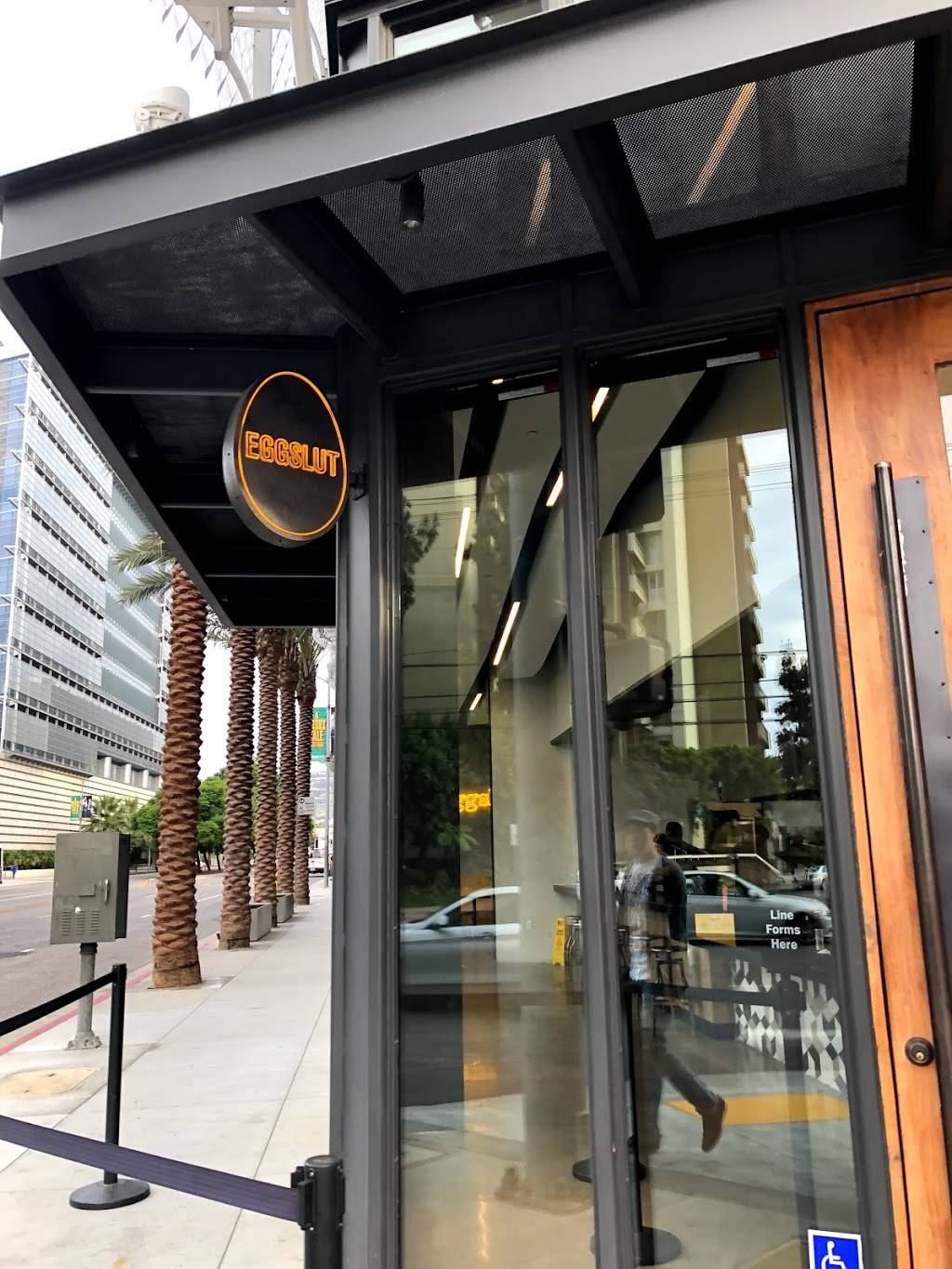 Eggslut | restaurant | 8500 Beverly Blvd unit 101, Los Angeles, CA 90048, USA | 3109753822 OR +1 310-975-3822