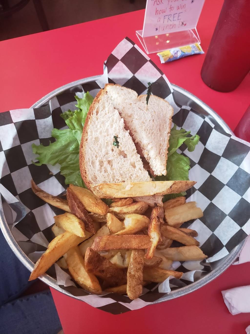 Jakes Texas Tea House | restaurant | 613 Austin Ave, Waco, TX 76701, USA | 2547562522 OR +1 254-756-2522