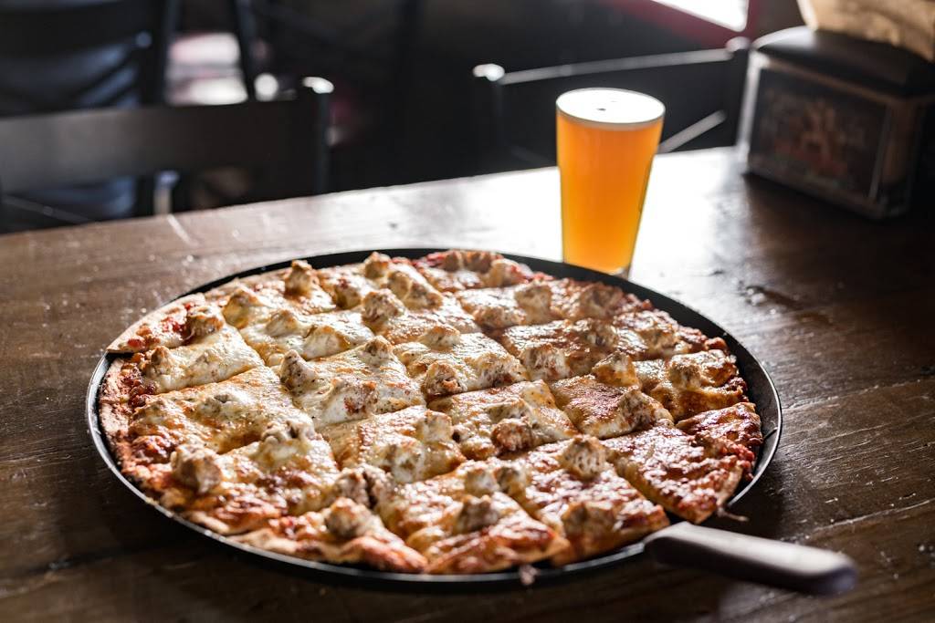 Rosatis Pizza and Sports Pub | restaurant | 337 N El Camino Real, Encinitas, CA 92024, USA | 7604522007 OR +1 760-452-2007