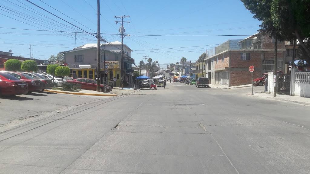 Pizza la villa | restaurant | Av Abraham Gonzales 3745, Francisco Villa, 22615 Tijuana, B.C., Mexico | 016646377074 OR +52 664 637 7074