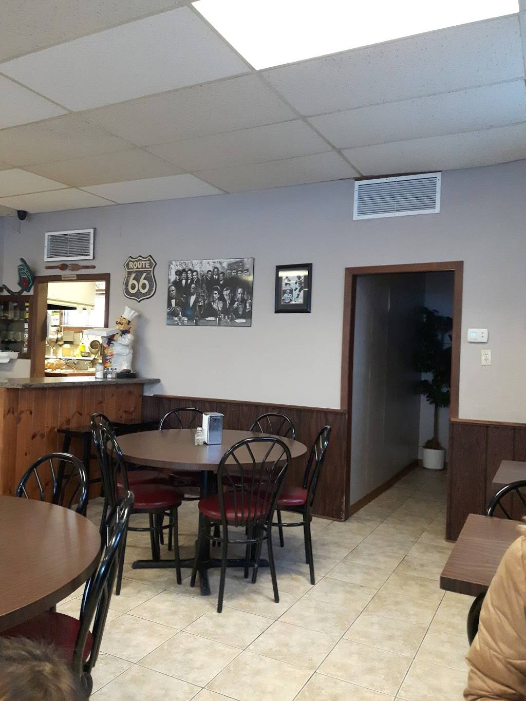 Central Pizza | restaurant | 161 Central Ave, Fort Erie, ON L2A 3S5, Canada | 9058714333 OR +1 905-871-4333