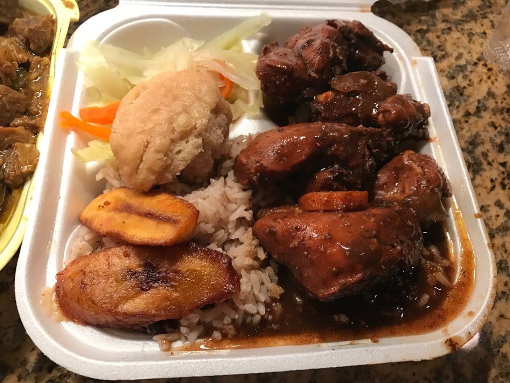 Mamas Jamaican Authentic Cuisine | restaurant | 6218 W Colonial Dr #208, Orlando, FL 32808, USA | 4078261537 OR +1 407-826-1537