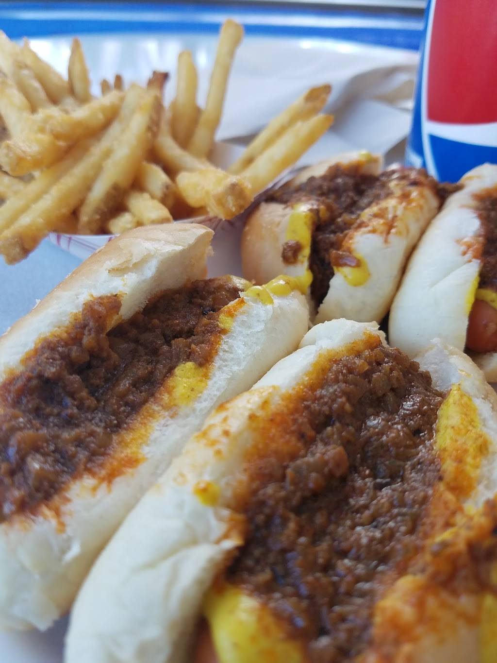 Hot Dog Charlies Cohoes | restaurant | 629 Saratoga St, Cohoes, NY 12047, USA | 5182354494 OR +1 518-235-4494