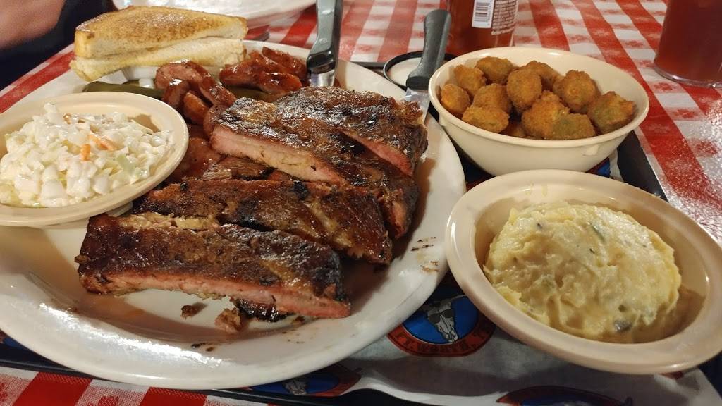 Risckys BAR-B-Q | restaurant | 9000 Benbrook Blvd, Fort Worth, TX 76126, USA | 8172493320 OR +1 817-249-3320
