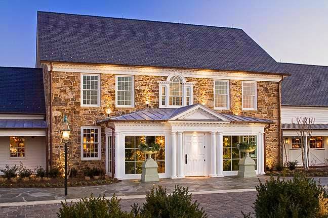 Clydes | meal takeaway | 42920 Broadlands Blvd, Broadlands, VA 20148, USA | 5712091200 OR +1 571-209-1200