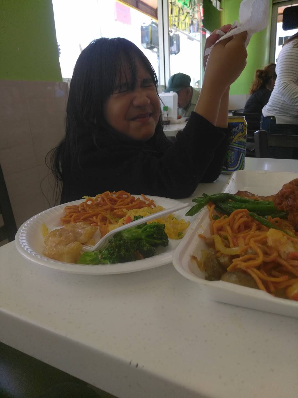 Corner kitchen | restaurant | Zoe Ave, Huntington Park, CA 90255, USA | 3235881182 OR +1 323-588-1182