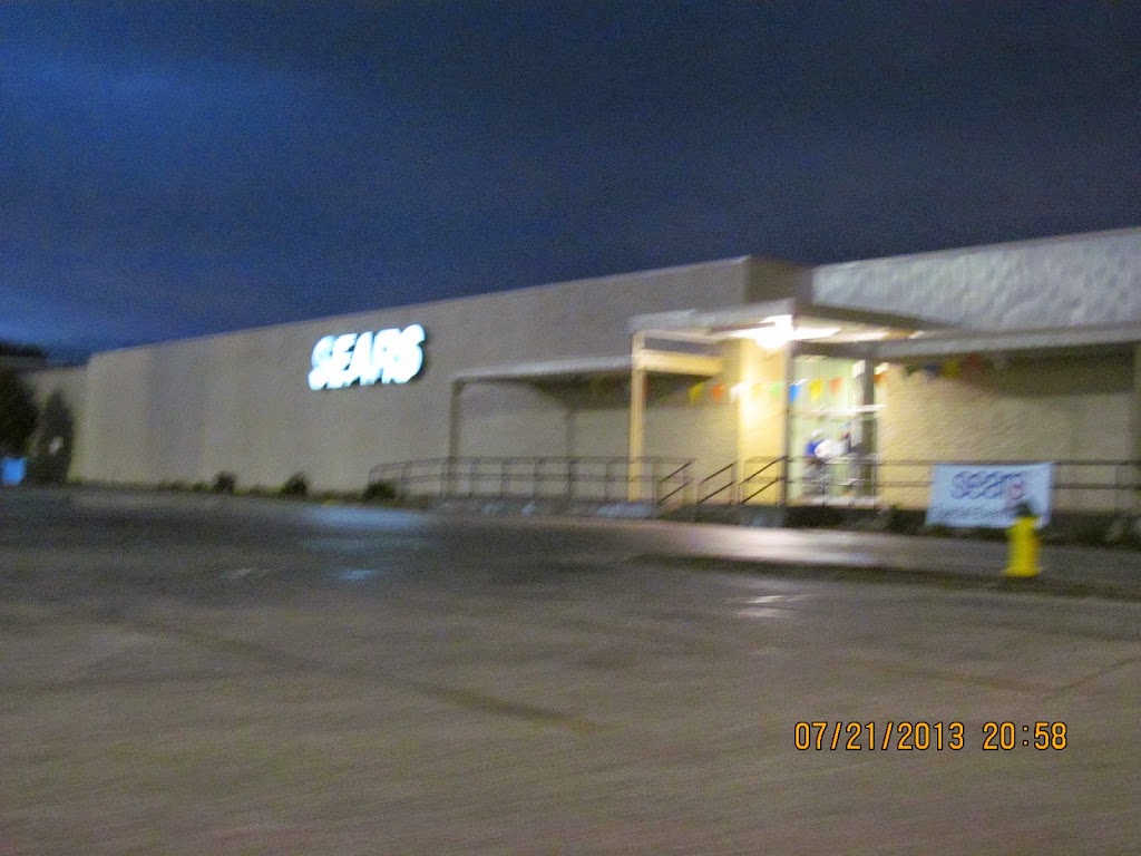 Quincy Town Center | shopping mall | 3347 Quincy Mall, Quincy, IL 62301, USA | 2176419203 OR +1 217-641-9203