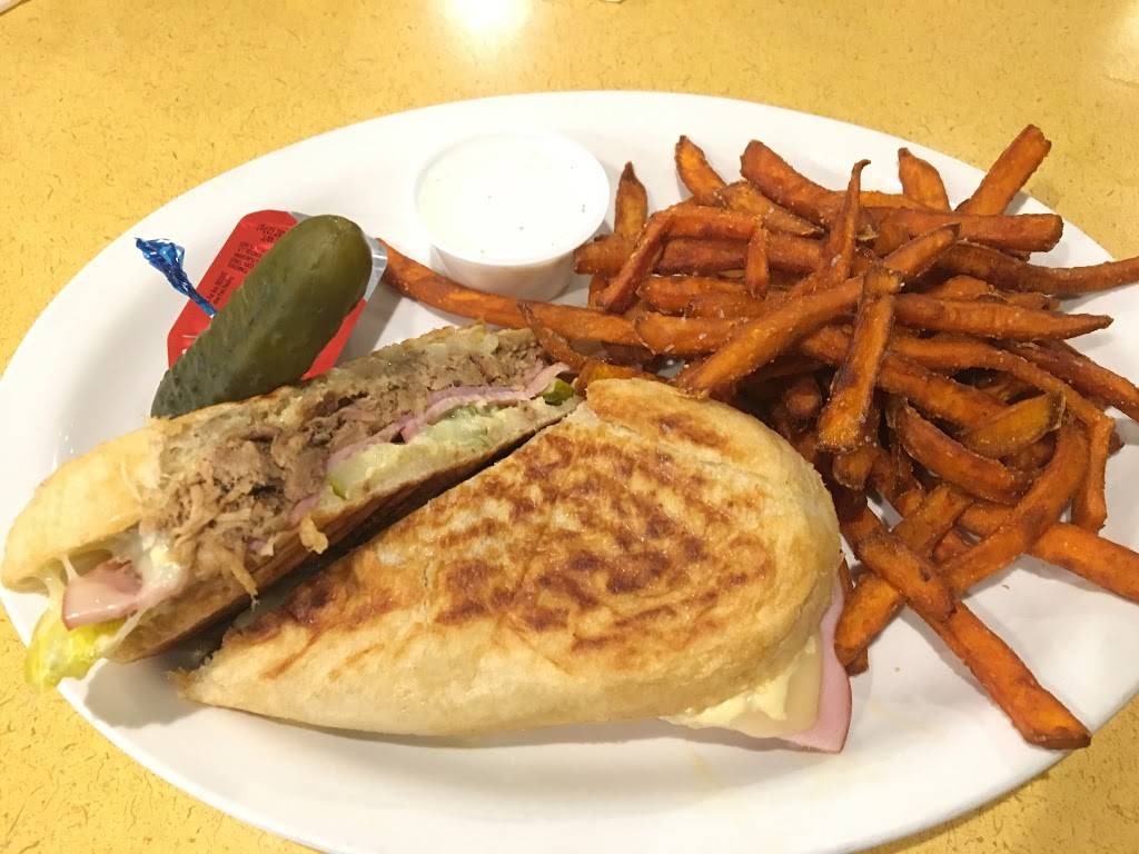 Biscottis @ Lewis Gifts | restaurant | 5807 Youree Dr #4218, Shreveport, LA 71105, USA | 3188654606 OR +1 318-865-4606