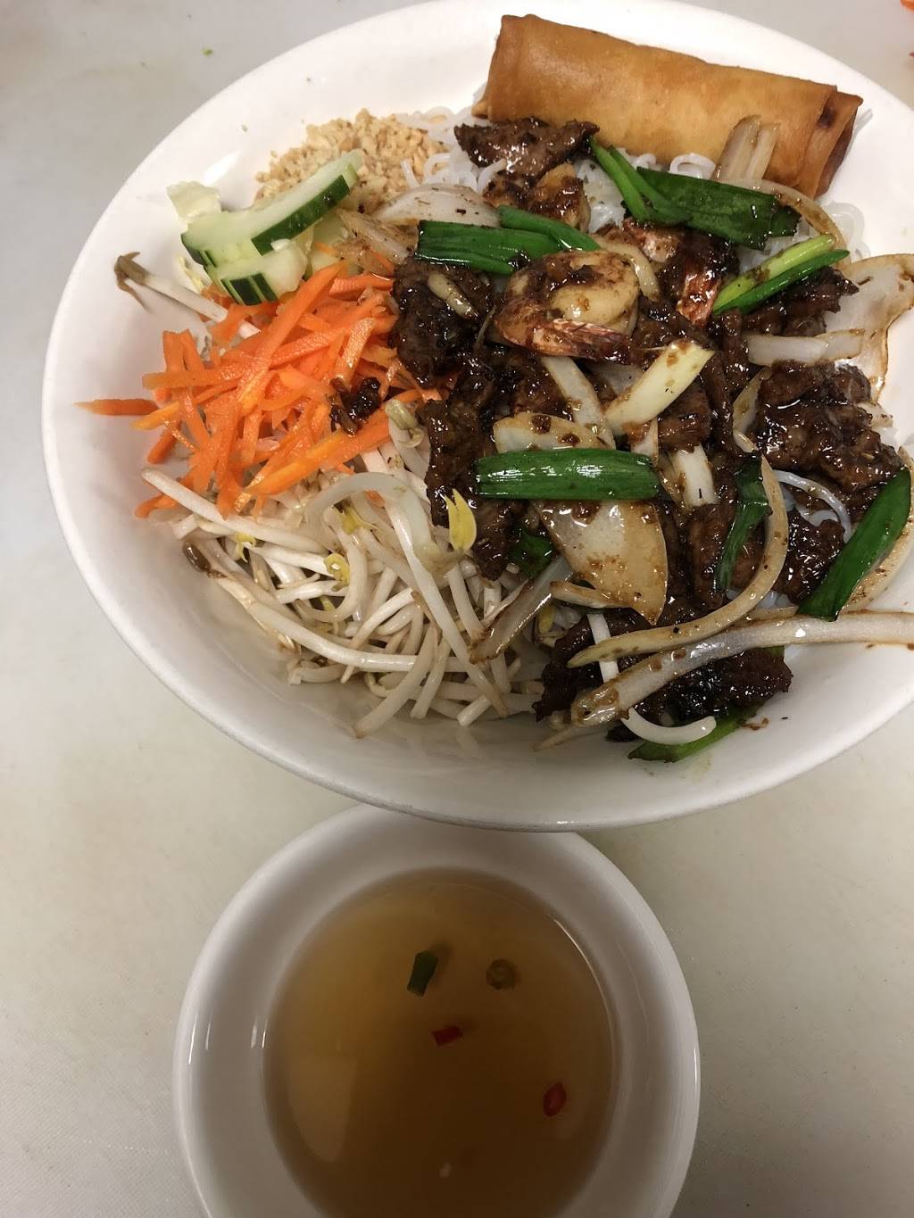 Vietnamese Express | restaurant | 8815 Potranco Rd #101, San Antonio, TX 78251, USA | 2106479898 OR +1 210-647-9898