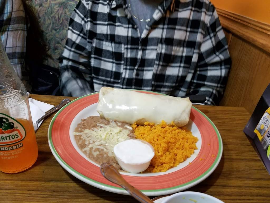 Sol De Mexico | restaurant | 507 Main St, Mukwonago, WI 53149, USA | 2623631564 OR +1 262-363-1564