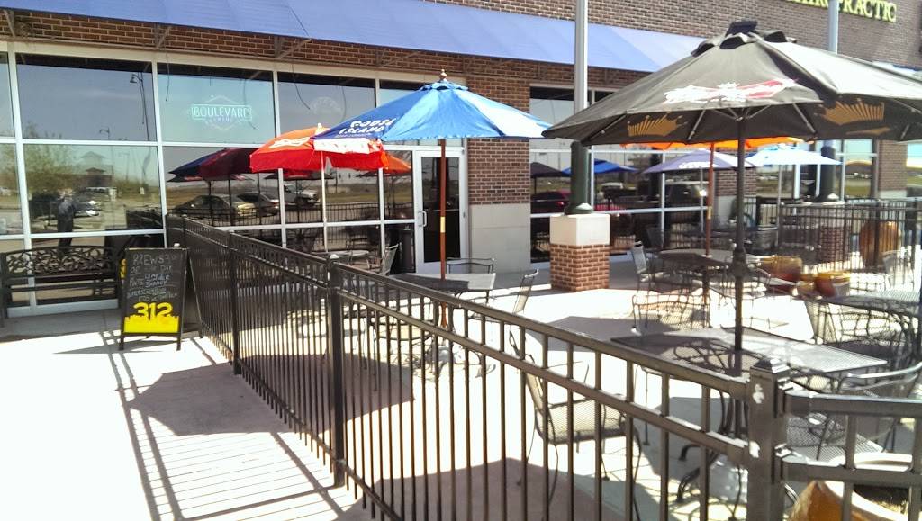 PizzaWest | restaurant | 12040 Mcdermott Plaza, La Vista, NE 68128, USA | 4029337499 OR +1 402-933-7499