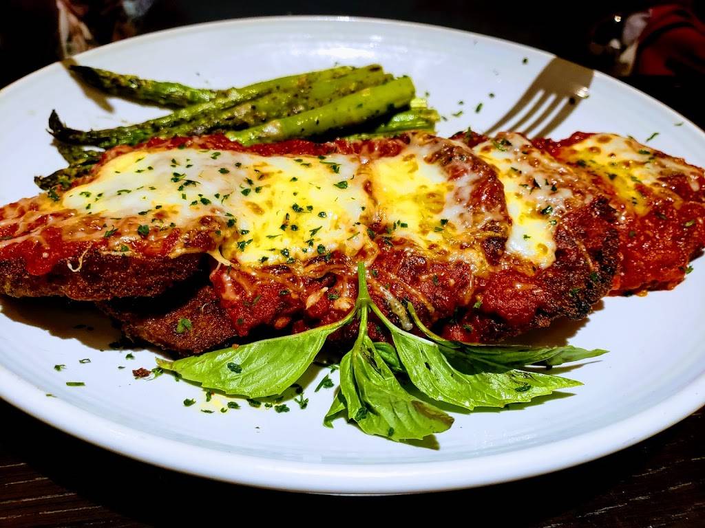 Carrabbas Italian Grill | restaurant | 1645 Niagara Falls Blvd, Amherst, NY 14228, USA | 7168335003 OR +1 716-833-5003