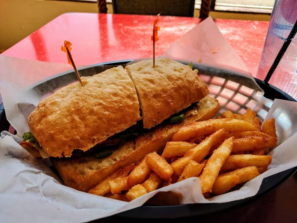 Giuseppes | Italian Restaurant | restaurant | 707 Main St, Mt Hope, WV 25880, USA | 3048775022 OR +1 304-877-5022