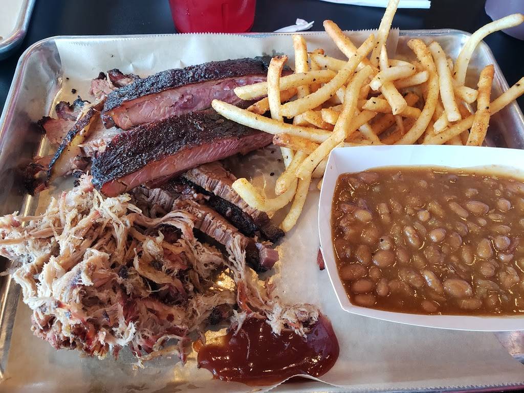 Rolling Smoke BBQ | restaurant | 7470 S University Blvd, Centennial, CO 80122, USA | 3032214093 OR +1 303-221-4093