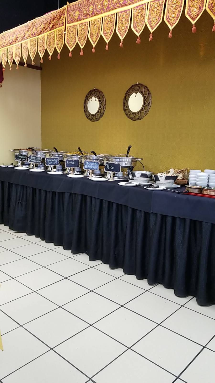 Ishina Distinguished Indian Cuisine Inc | restaurant | 14 Bexley Pl, Nepean, ON K2H 8W2, Canada | 6137211067 OR +1 613-721-1067