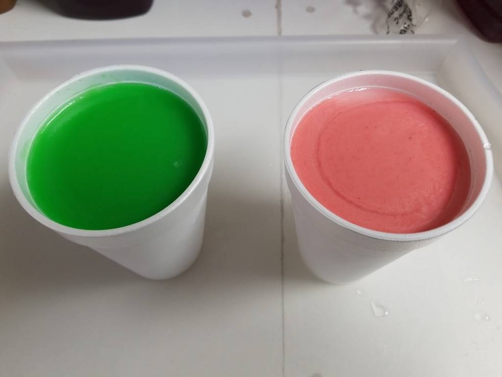 Safaris Daiquiri Factory | restaurant | 3804 TX-3, Dickinson, TX 77539, USA | 7134592936 OR +1 713-459-2936