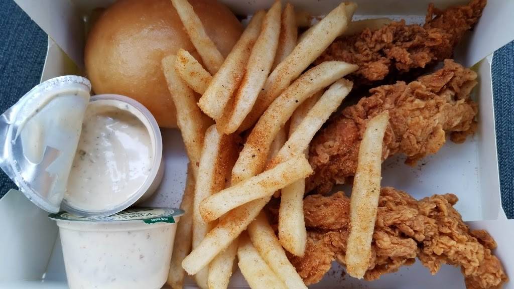 Chicken Express | restaurant | 1270 S SW Loop 323, Tyler, TX 75701, USA | 9035330005 OR +1 903-533-0005