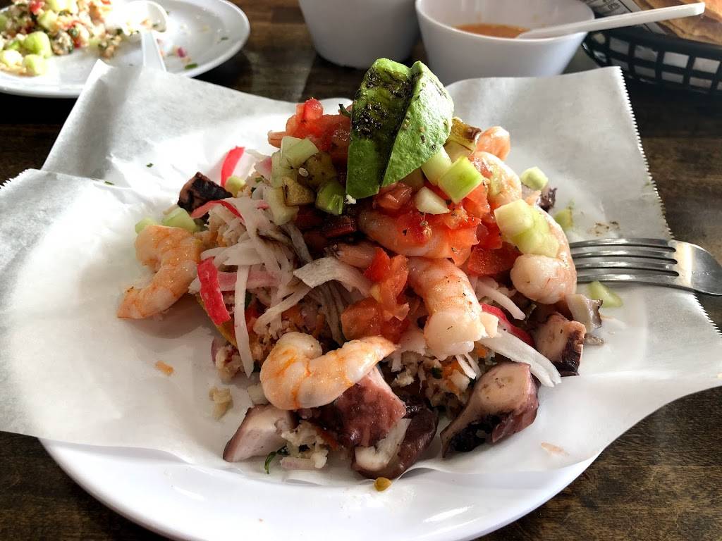 Mariscos El Vallartazo | restaurant | 1939 Franciscan Way, West Chicago, IL 60185, USA | 6305628730 OR +1 630-562-8730