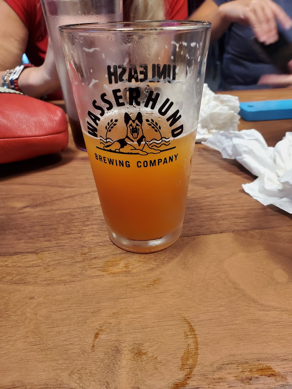 Wasserhund Brewing Company | restaurant | 510 Belaire Ave, Chesapeake, VA 23320, USA | 7576984216 OR +1 757-698-4216