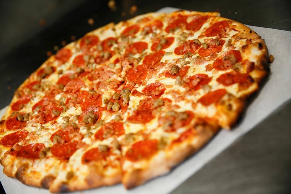 Pops Pizza | restaurant | 1212 King St N, St. Jacobs, ON N0B 2N0, Canada | 5196649953 OR +1 519-664-9953