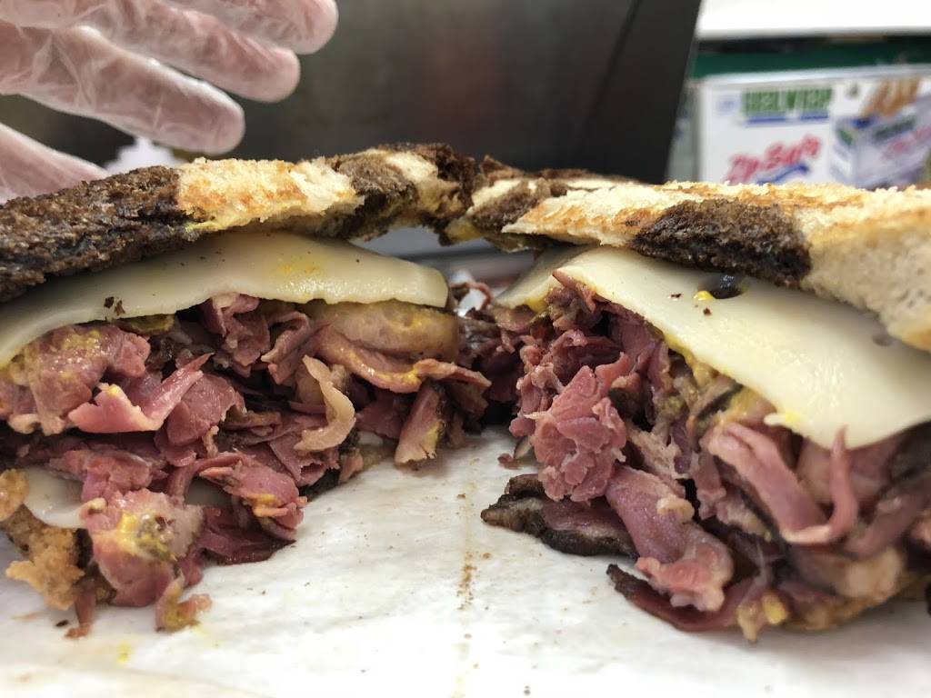 Angelos Famous Roast Beef | restaurant | 5 Main St, Plymouth, MA 02360, USA | 7744345890 OR +1 774-434-5890