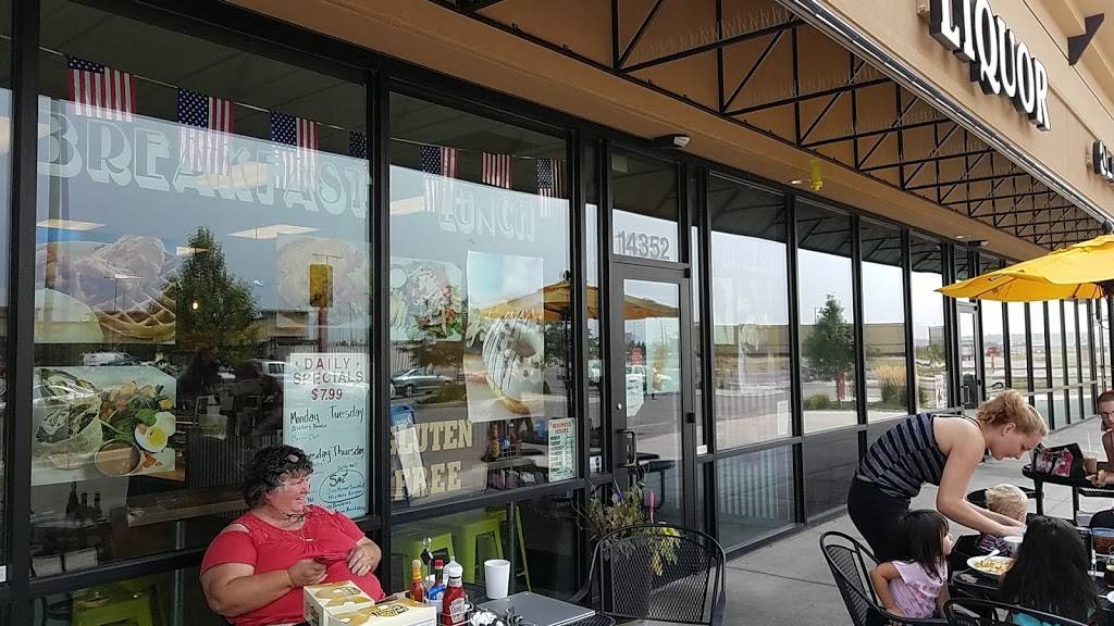 Urban Eatery & Daylight Donuts ( A Breakfast & Burger Cafe) | restaurant | 14352 Lincoln St #107, Thornton, CO 80023, USA | 3032520101 OR +1 303-252-0101