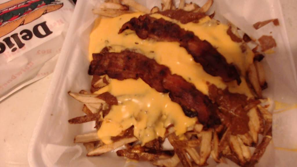 Walrus Subs | restaurant | 1305 S Raccoon Rd, Youngstown, OH 44515, USA | 3307934800 OR +1 330-793-4800