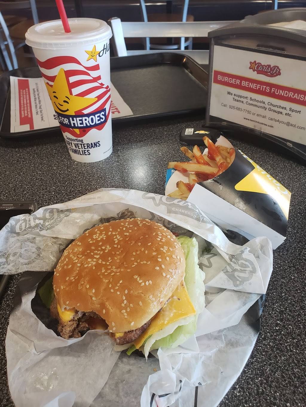 Carls Jr. | restaurant | 840 W Lacey Blvd, Hanford, CA 93230, USA | 5595836124 OR +1 559-583-6124