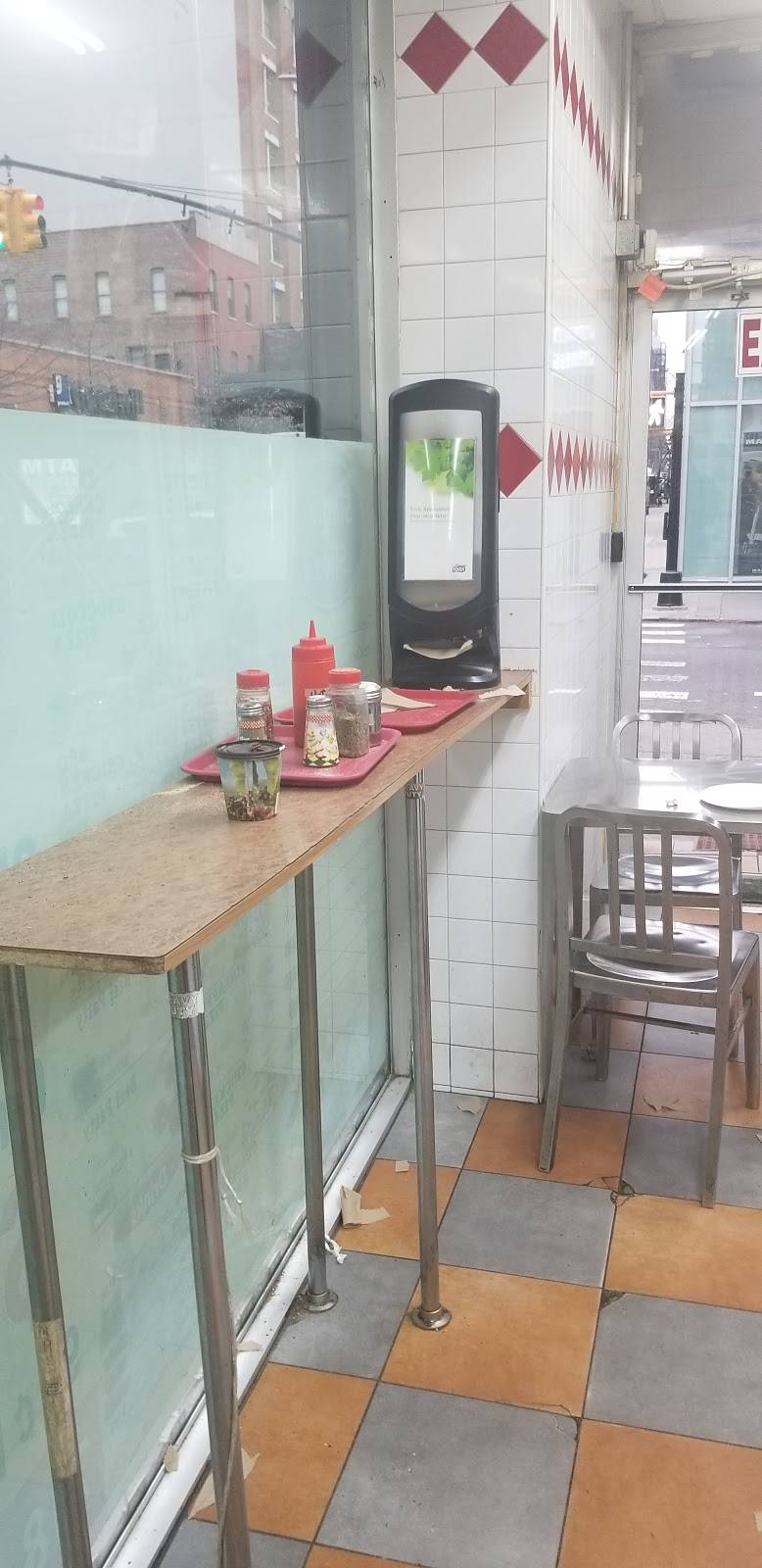 99 Cents Hot Pizza | restaurant | 255 Livingston St, Brooklyn, NY 11217, USA | 7188021942 OR +1 718-802-1942