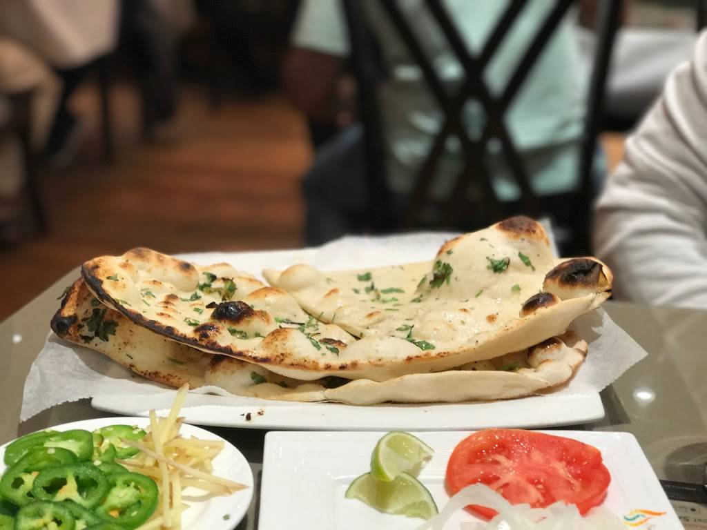 Sabri Nihari Restaurant | restaurant | 1970, 2502 W Devon Ave, Chicago, IL 60659, USA | 7734653272 OR +1 773-465-3272