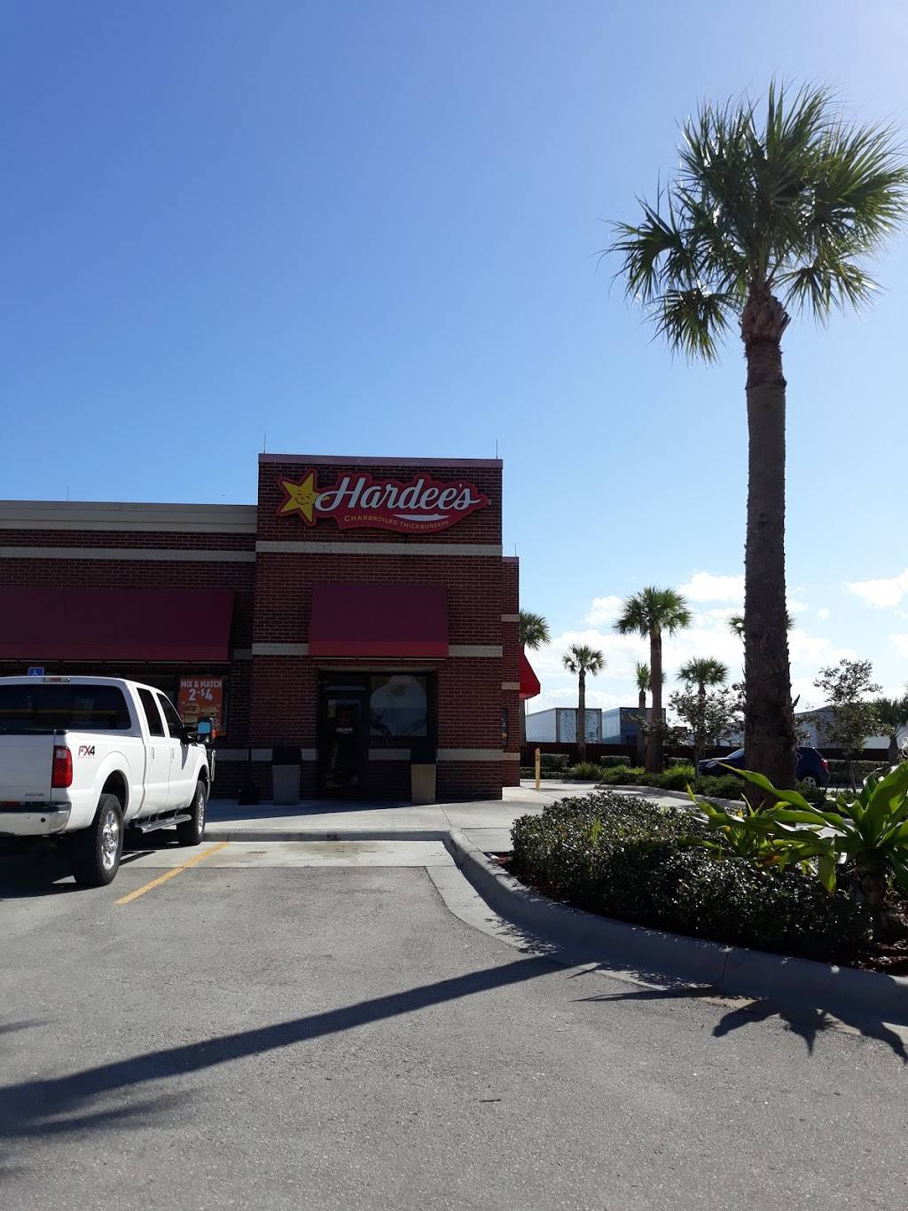 Hardees | restaurant | 200 S Kings Hwy, Fort Pierce, FL 34945, USA | 7724892184 OR +1 772-489-2184